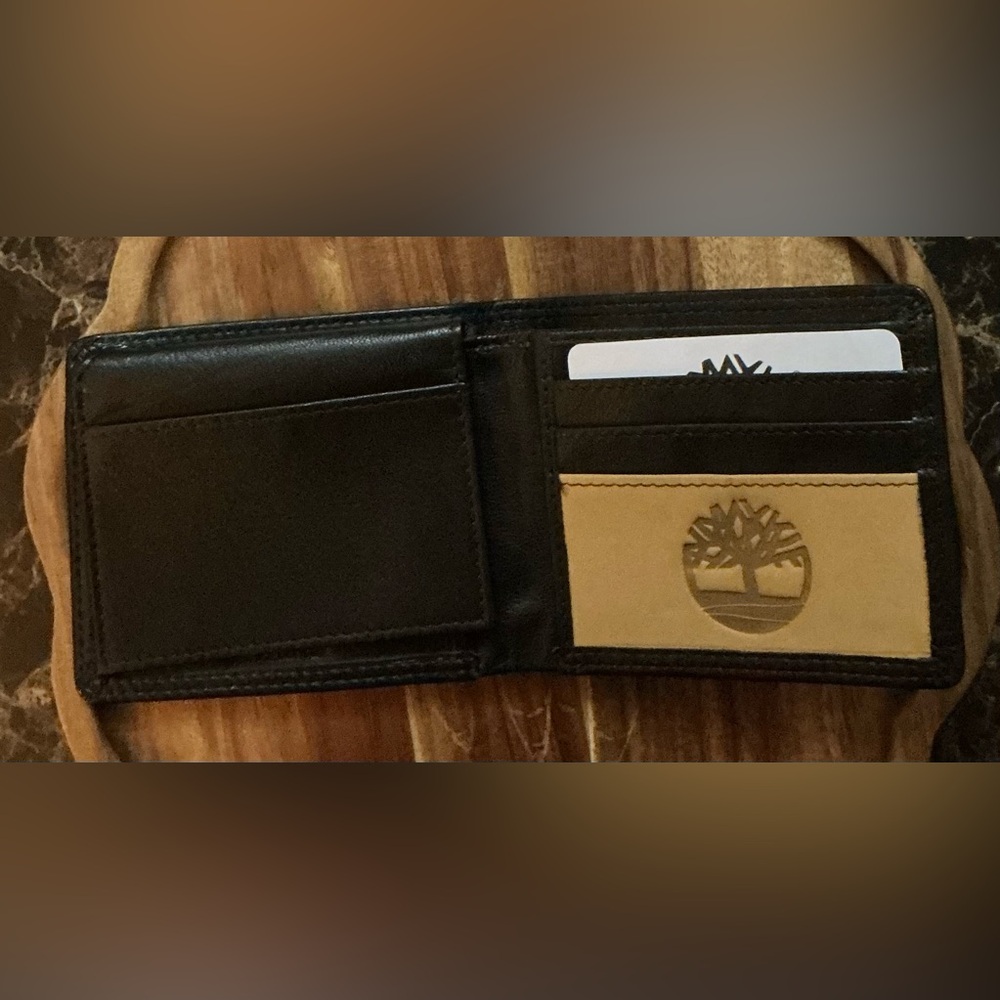 Timberland Black Leather Card Holder - Picture 3 of 5